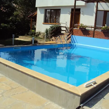 Villa House Mirlevi