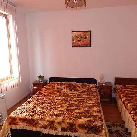 Villa House Mirlevi
