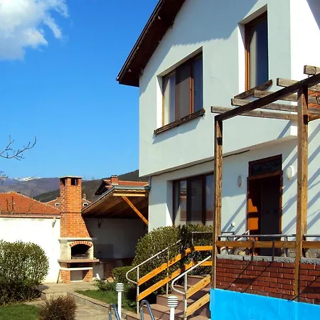 House Mirlevi Villa