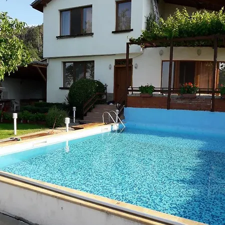 House Mirlevi Villa