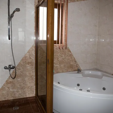House Mirlevi Villa