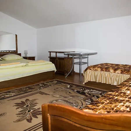 House Mirlevi *