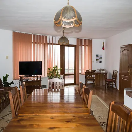 House Mirlevi *