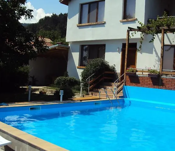 Villa House Mirlevi *